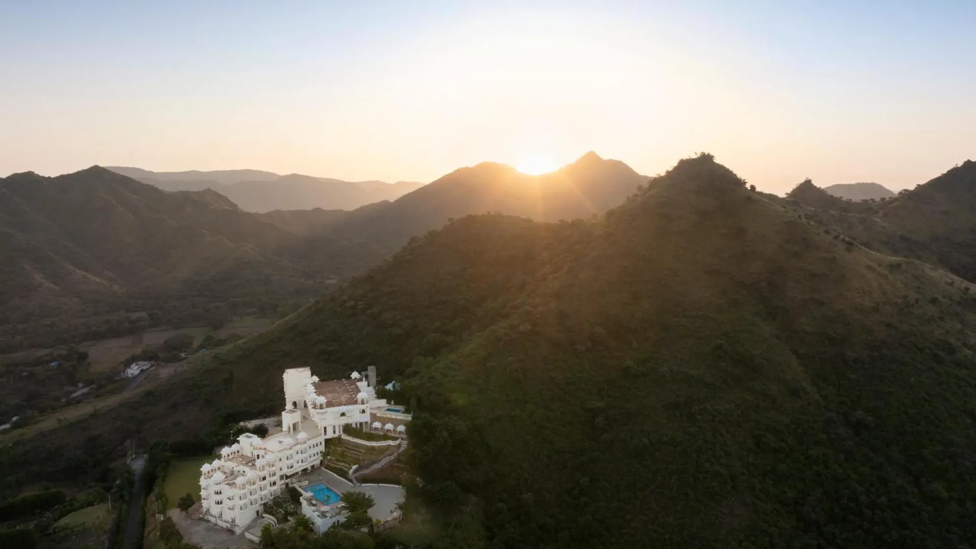 Hotel Bhairavgarh Palace Udaipur