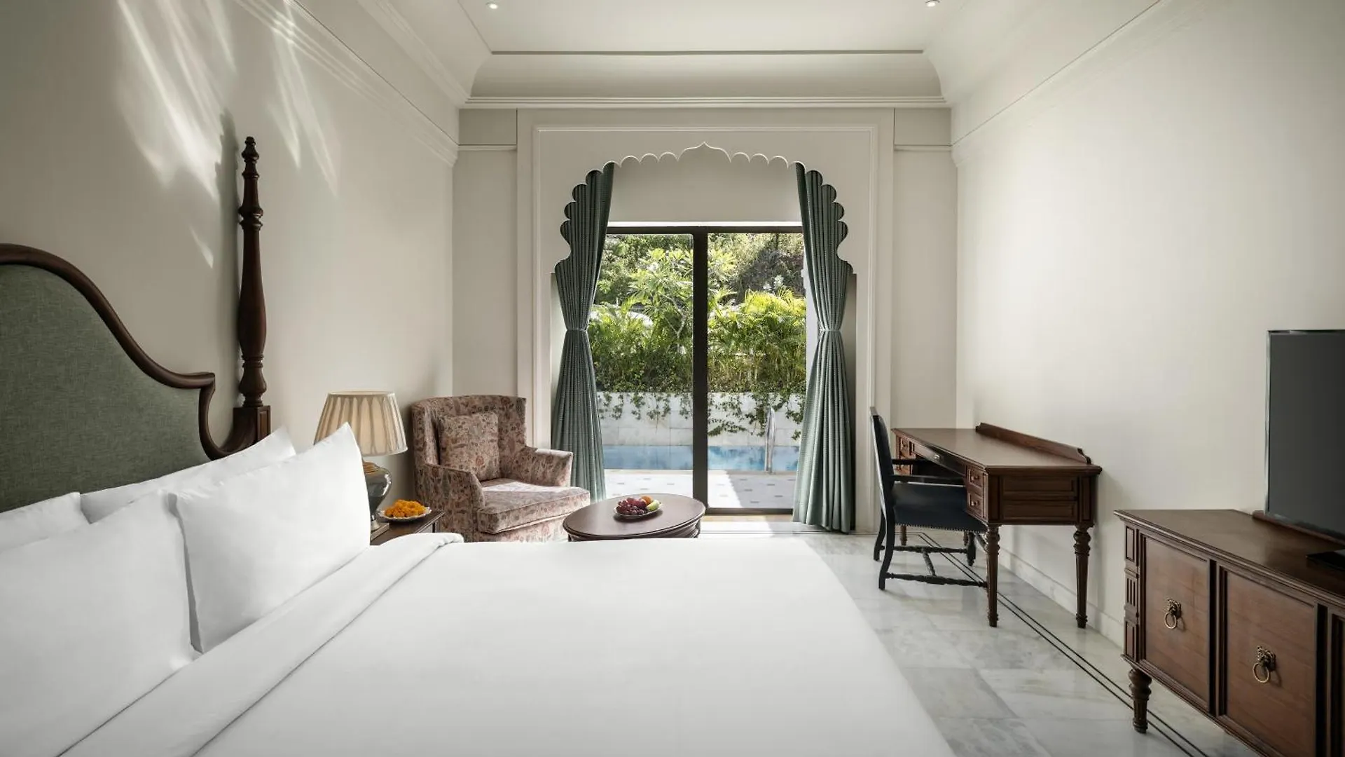 Hotel Bhairavgarh Palace Udaipur