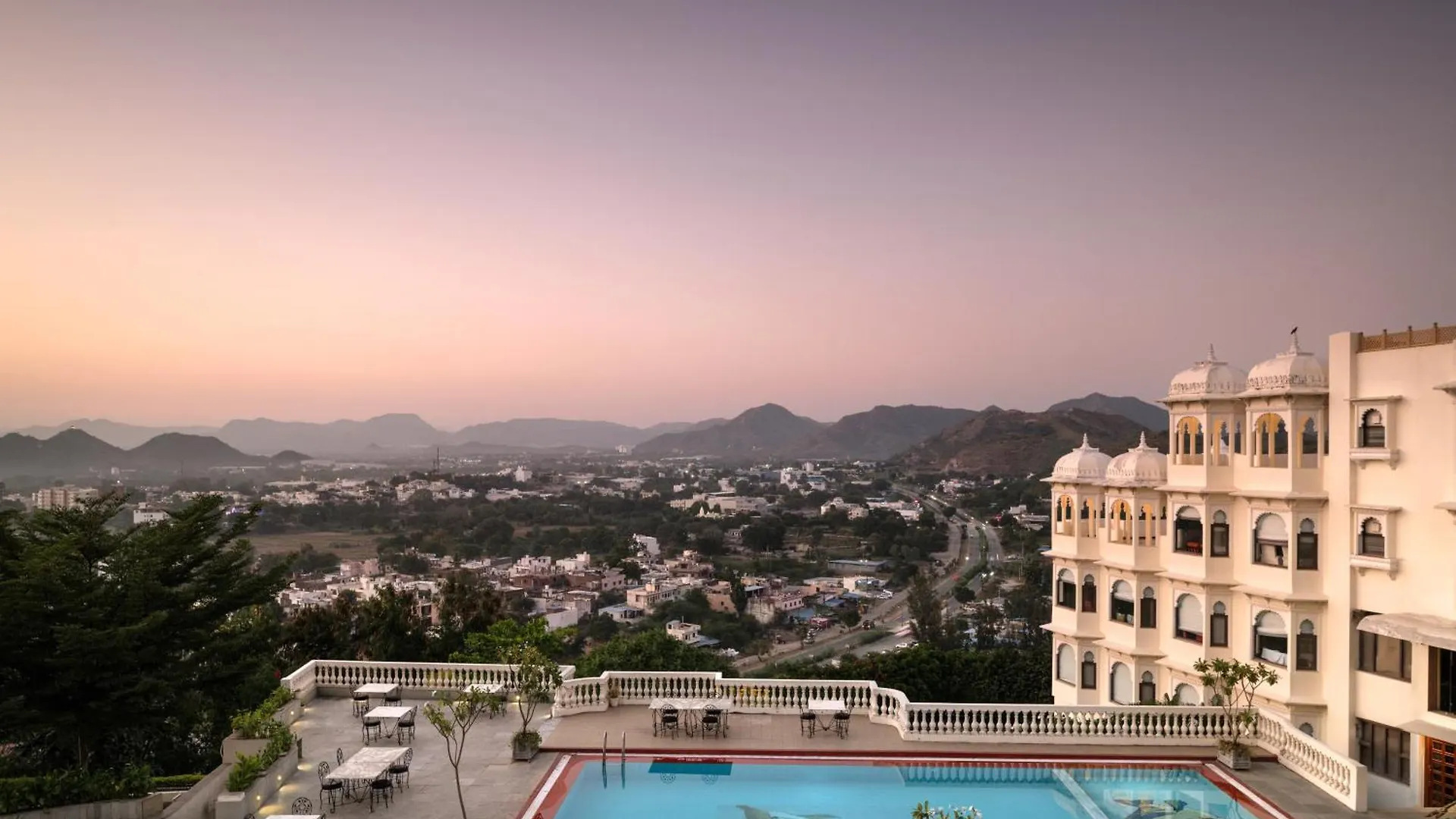 Hotel Bhairavgarh Palace Udaipur
