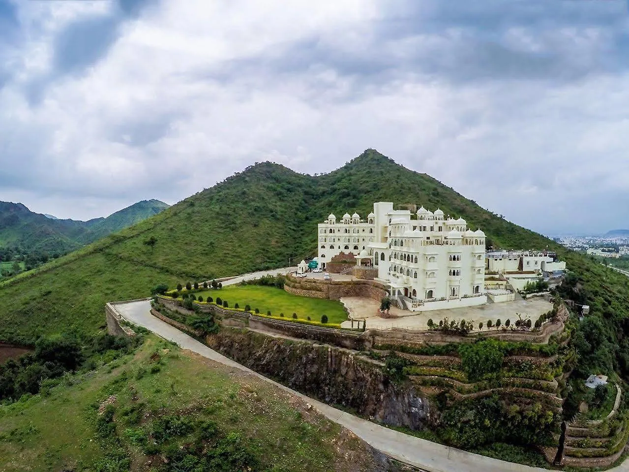 Hotel Bhairavgarh Palace Udaipur